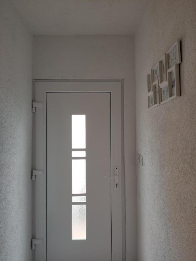 רוגוזניצה Apartmani Mara Rogoznica מראה חיצוני תמונה
