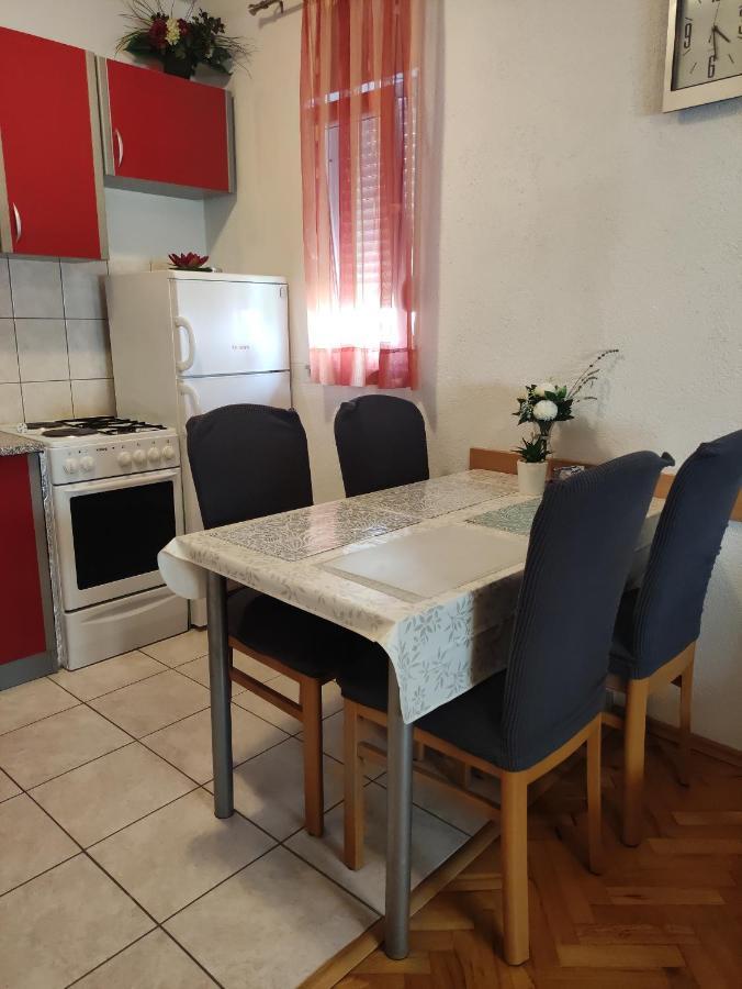 רוגוזניצה Apartmani Mara Rogoznica מראה חיצוני תמונה